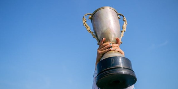 Per què els trofeus sostenibles són els millors premis?